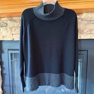 Griffen Cashmere Women’s Size Large Black Rib Trimmed Turtleneck Sweater.